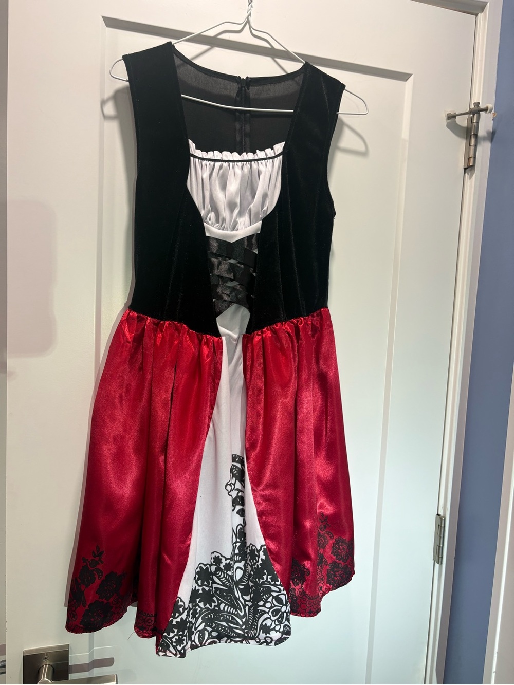 LITTLE RED RIDING HOOD | Halloween Costume | Women’s Size M - Picture 13 of 17